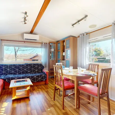 Pet Friendly Home In Sainte-Gemme Σπίτι διακοπών *