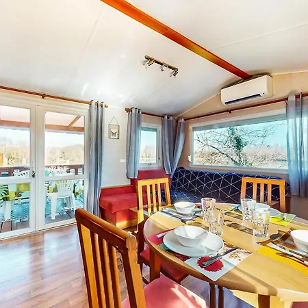 Pet Friendly Home In Sainte-Gemme Σπίτι διακοπών